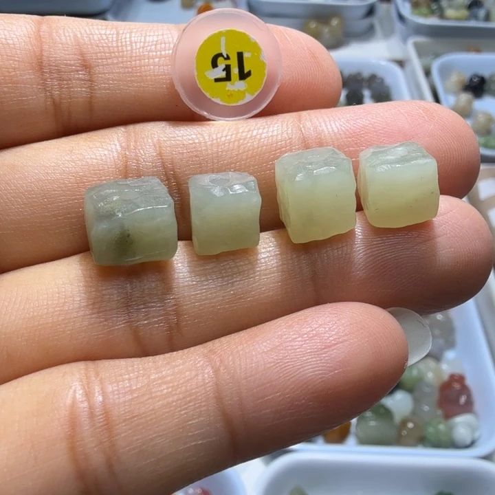 和田玉未镶嵌珠宝奇石