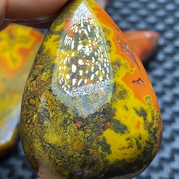 玛瑙/玉髓颈饰未镶嵌沙****庄