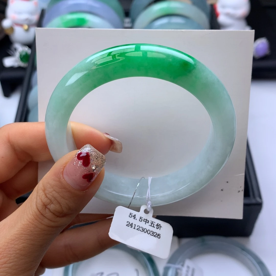 翡翠手镯未镶嵌54-55白底青正圈