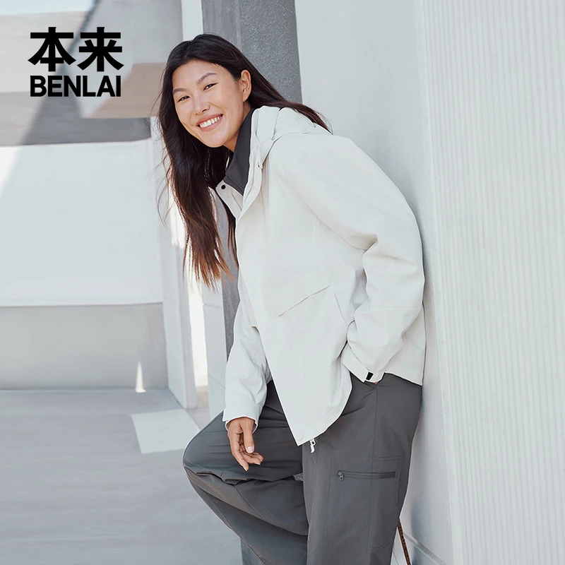 UR本来联名2024年秋冬新款女士硬壳三合一摇粒绒内胆防水外套