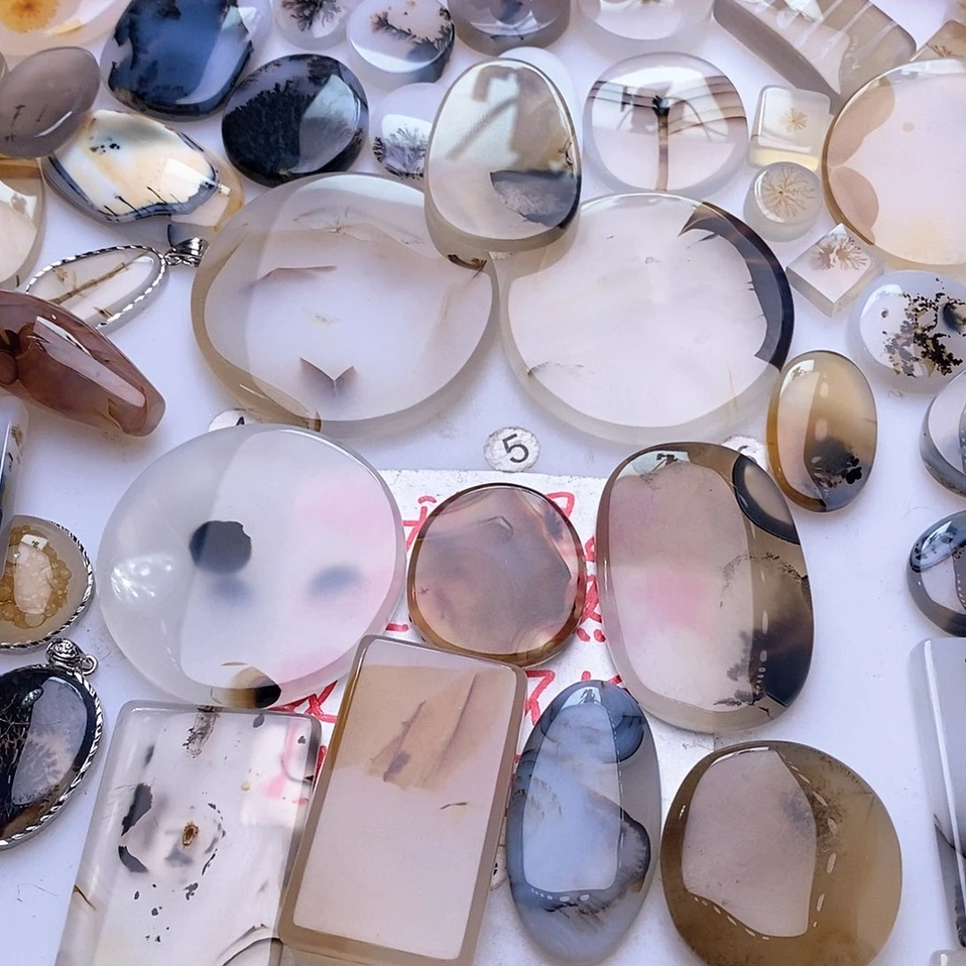 玛瑙/玉髓珠宝奇石未镶嵌威*天