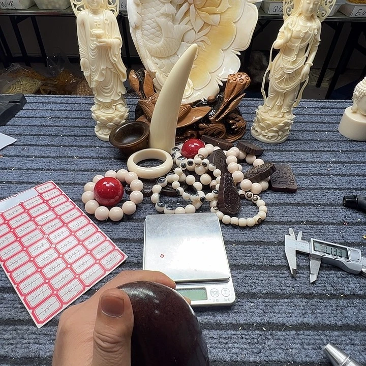 莫***明大果紫檀（缅甸花梨）320