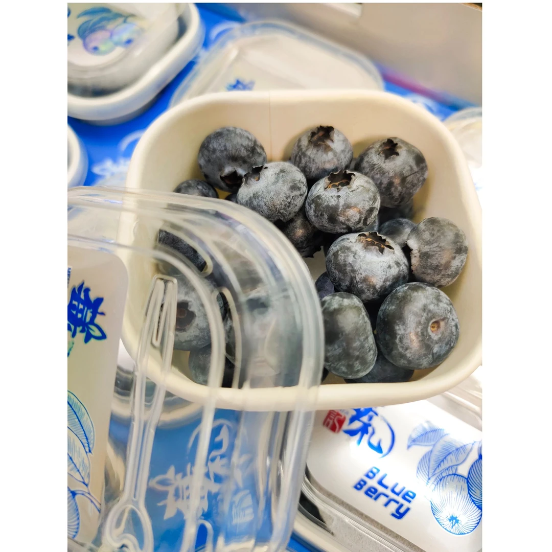 云南高原山地蓝莓脆甜蓝莓（50±5g/杯）鲜果当季新鲜大果莓礼带叉子云南省