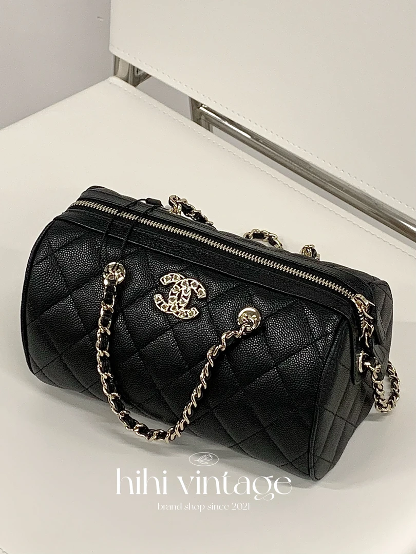 未使用 Chanel/香奈儿 25P 黑金荔枝纹爱心钻扣保龄球包