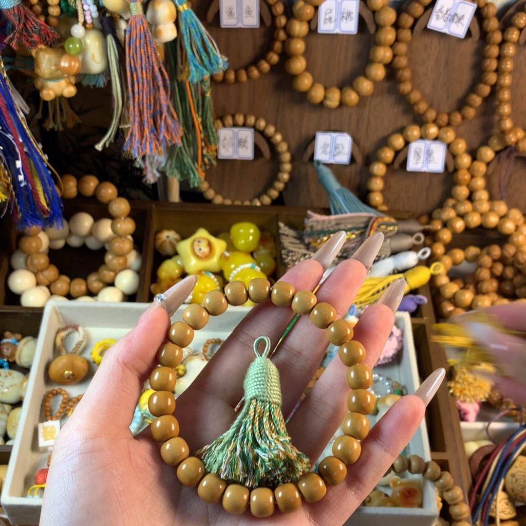 *****吊坠猴头核桃趣多多卡环 小流苏