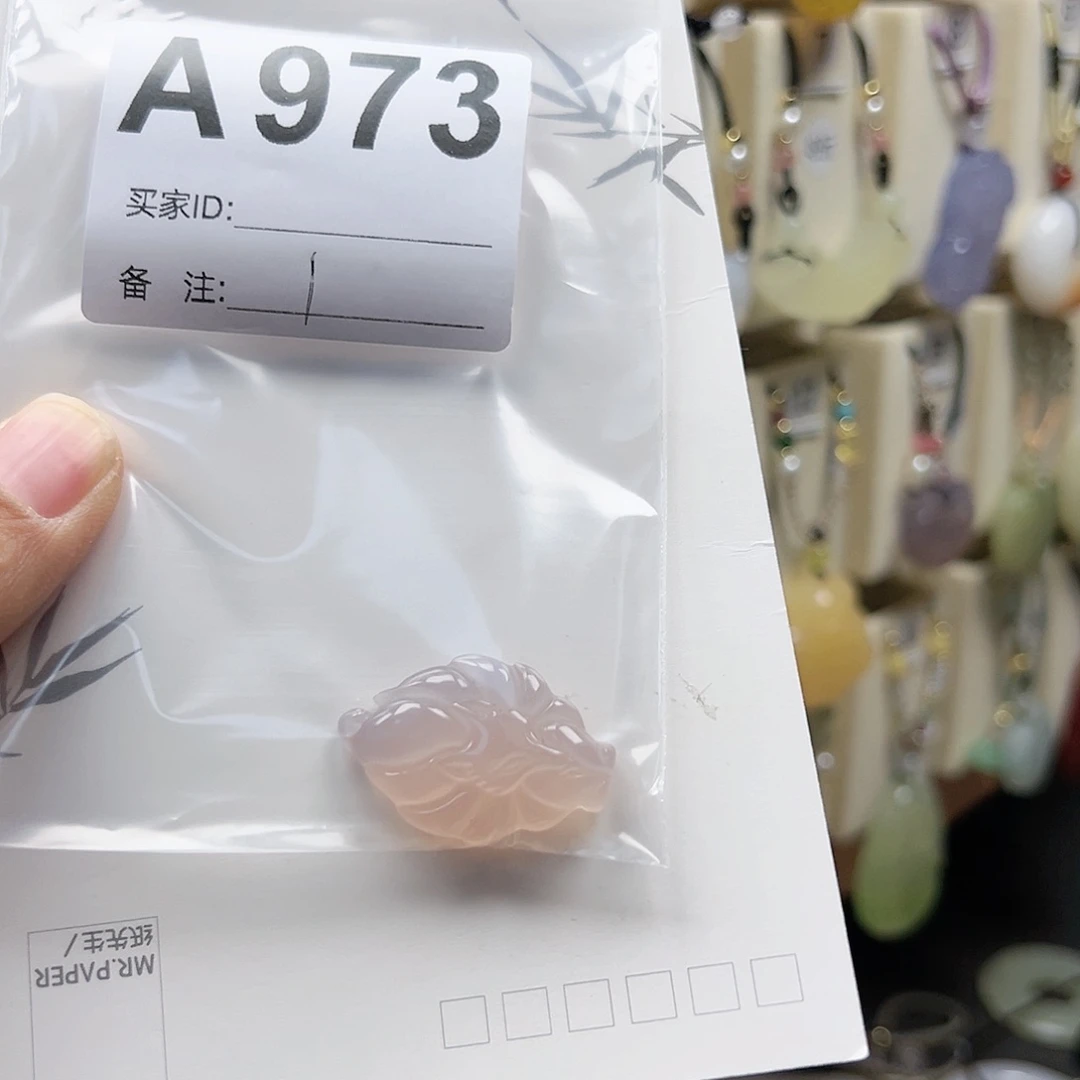 玛瑙/玉髓颈饰合金月*米
