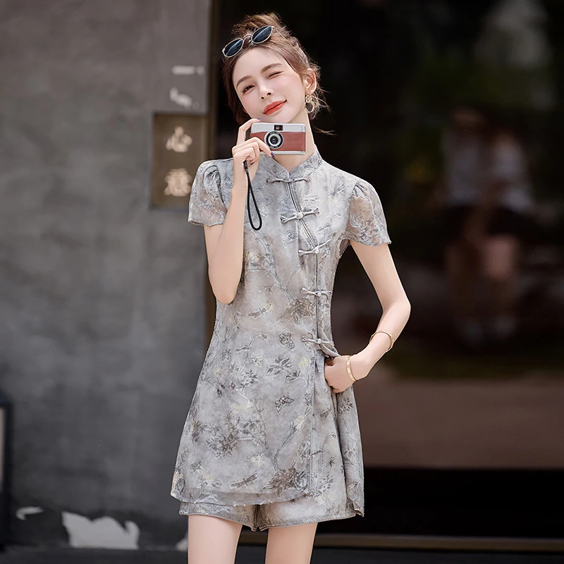 新中式国风盘扣提花立领开叉改良旗袍短裤套装小个子气质两件套