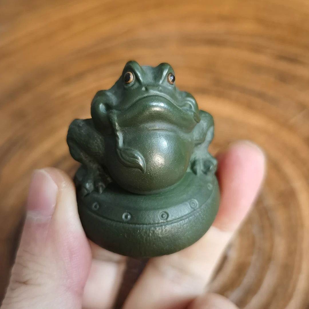 紫砂茶宠摆件绿泥三足金蟾