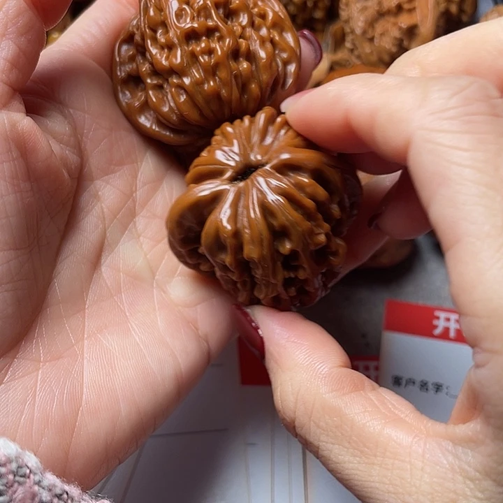 是***好文玩核桃吊坠四座楼