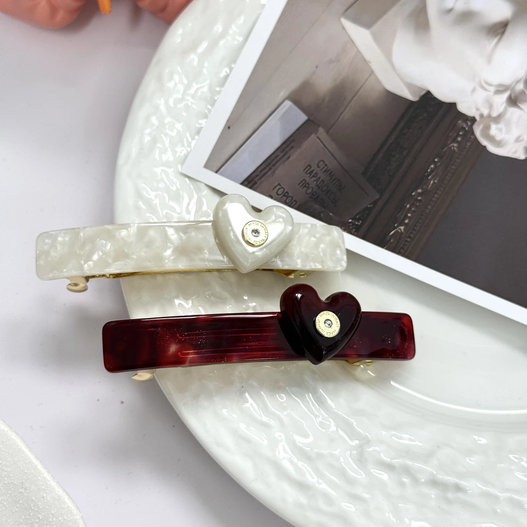 伍陆柒-4111 维纳斯系列爱心醋酸弹簧夹