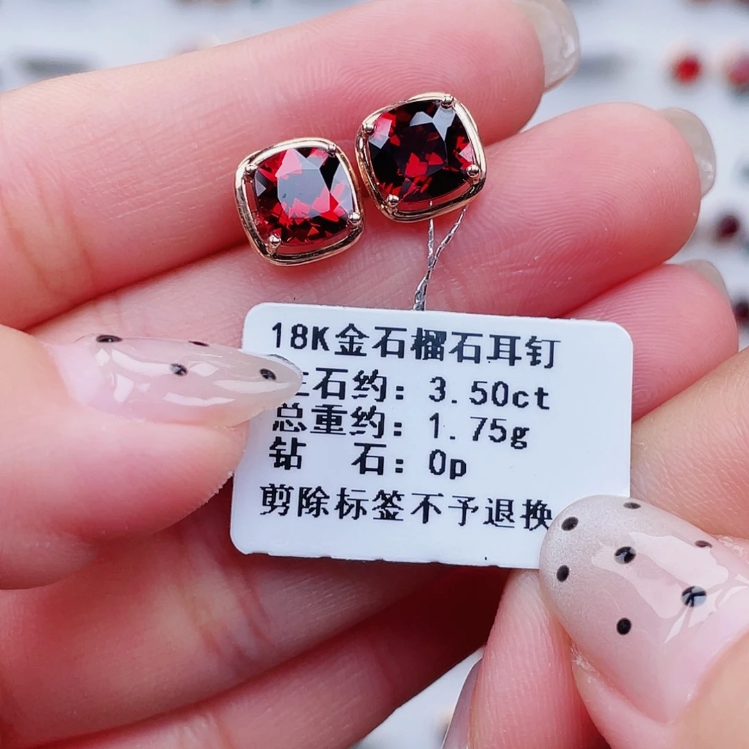 石榴石耳饰18K金镶嵌