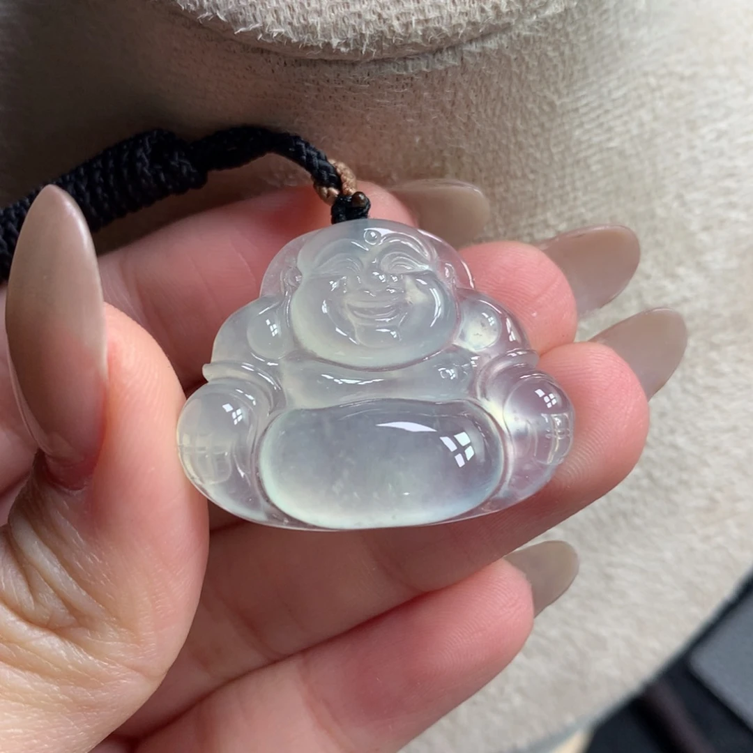 翡翠颈饰未镶嵌佛公