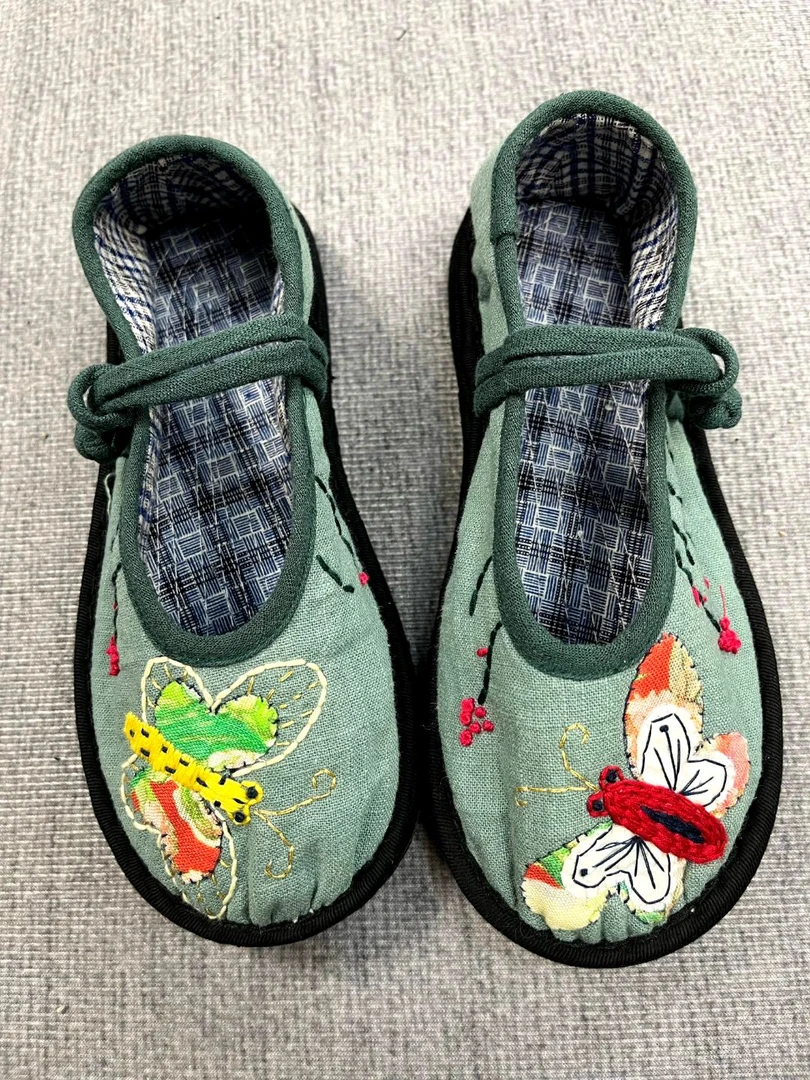 布语千层【蝴蝶翩翩】春秋手工刺绣千层底盘扣款休闲舒适百搭单鞋