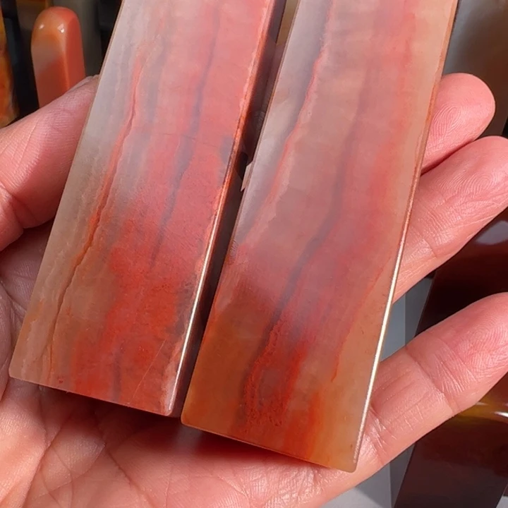 胡***刻老挝石我们的确是一