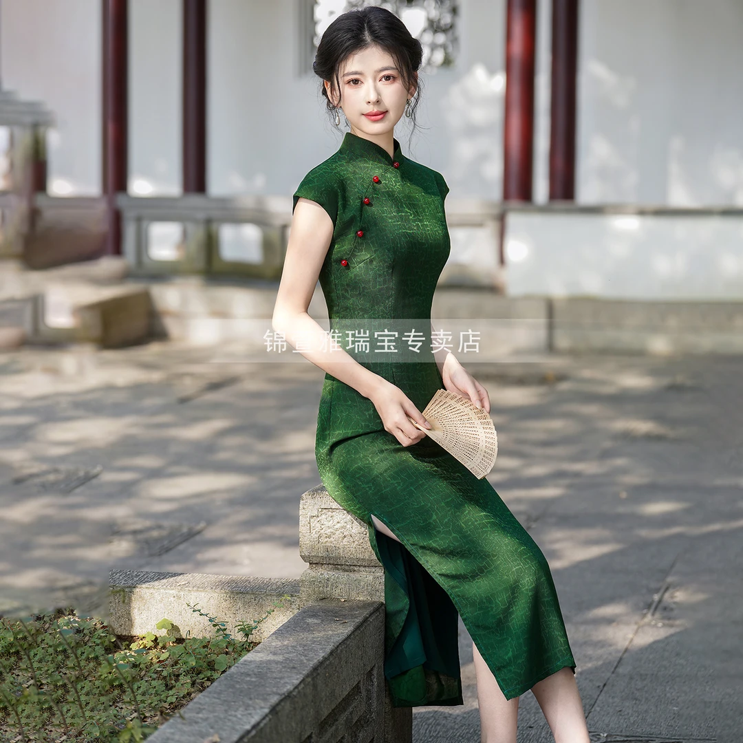 【‌云溪雨墨】绿色波纹印花旗袍年轻款2025年新款修身日常连衣裙