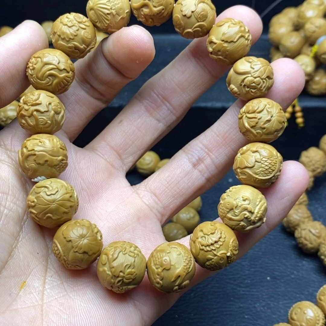 猴头核桃吊坠荷花鱼