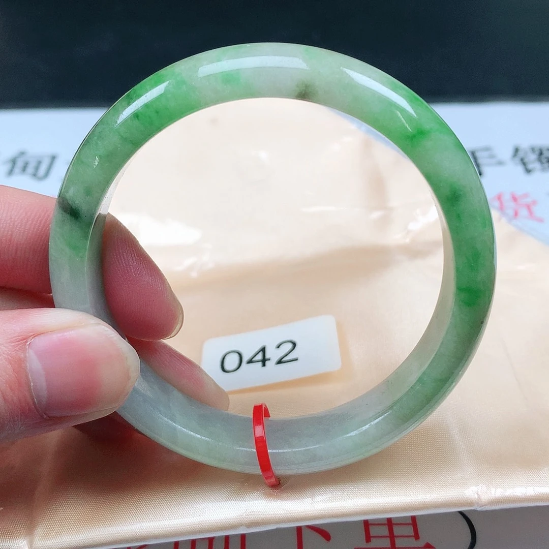 翡翠手镯未镶嵌圈57