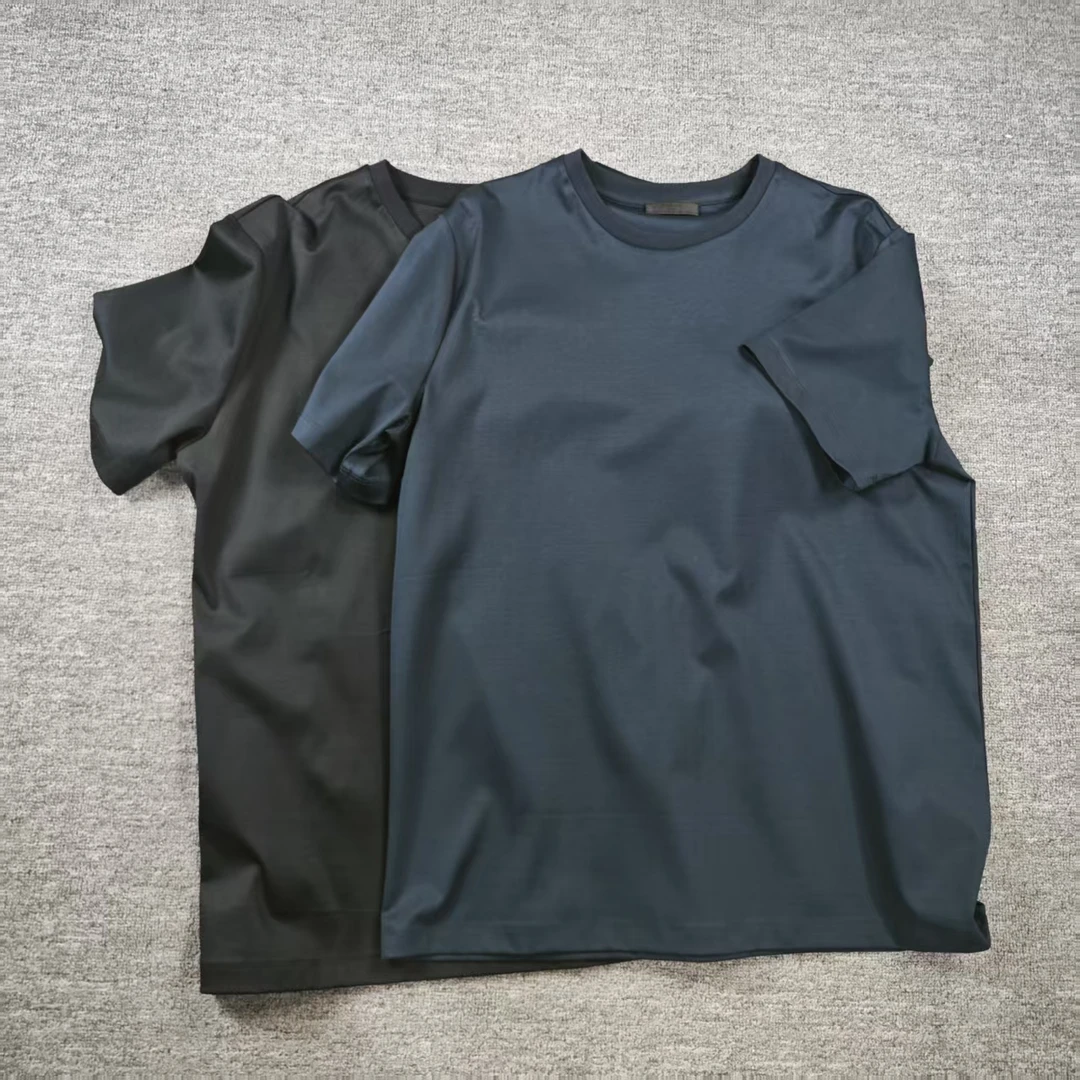 夏季男士普普通通的胶标圆领T恤