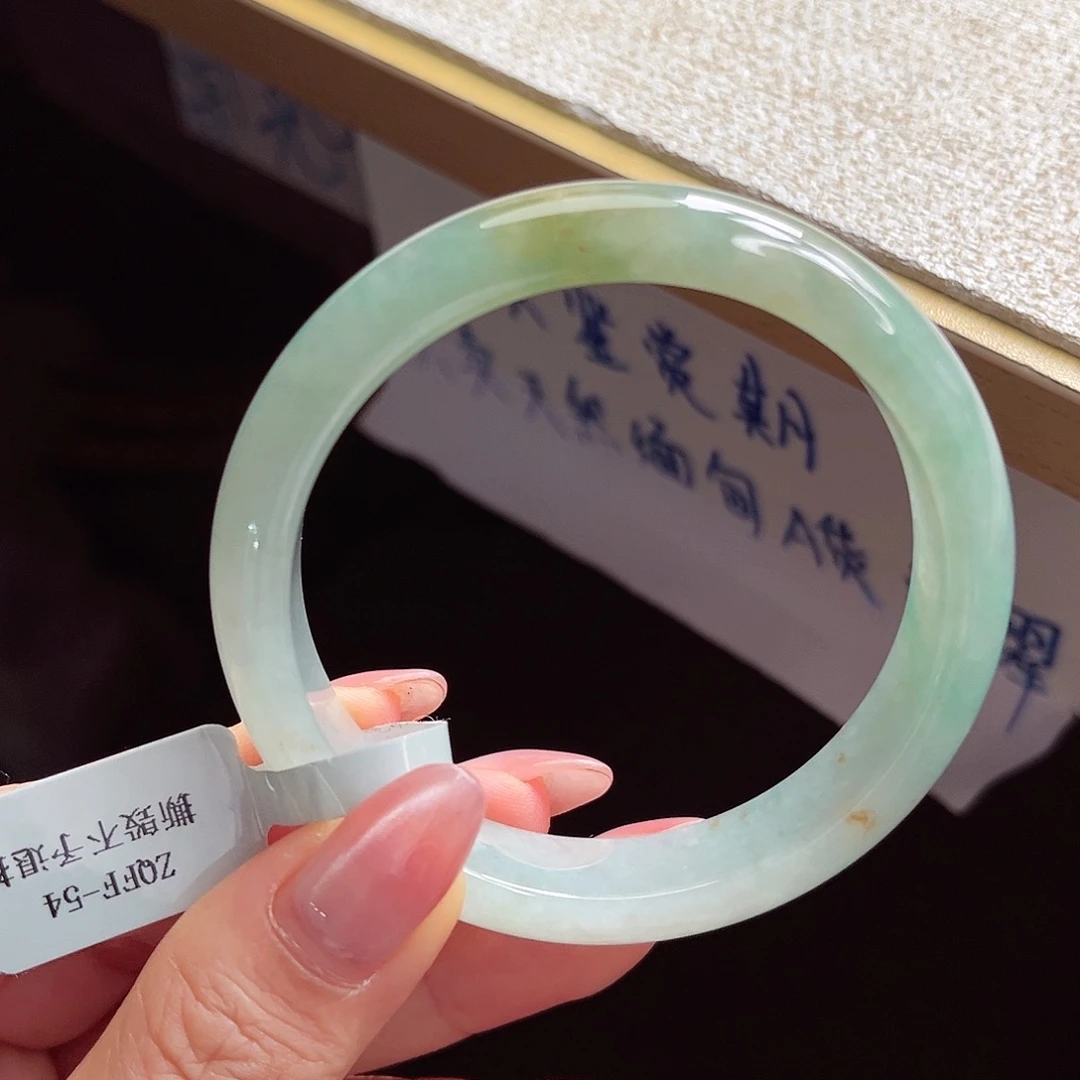 翡翠未镶嵌手镯手镯