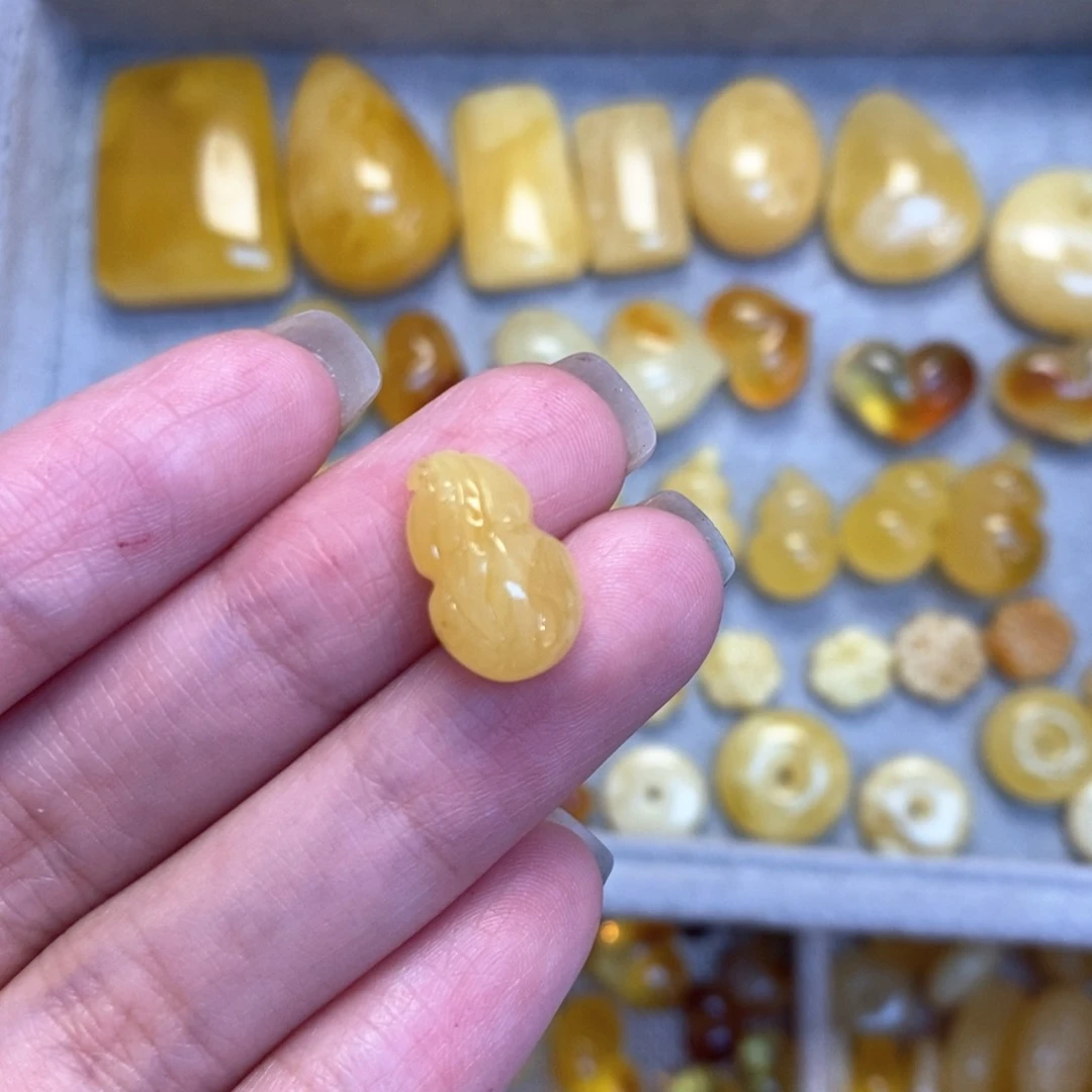 蜜蜡颈饰未镶嵌葫芦