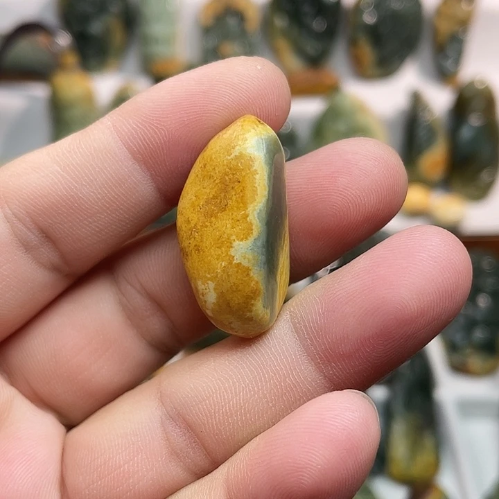 岫岩河磨玉（透闪石质玉）未镶嵌吊坠(不含链)