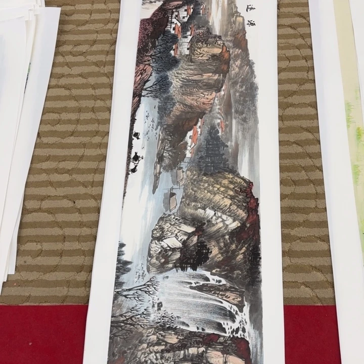 国画花鸟等多种鸟类的栖息