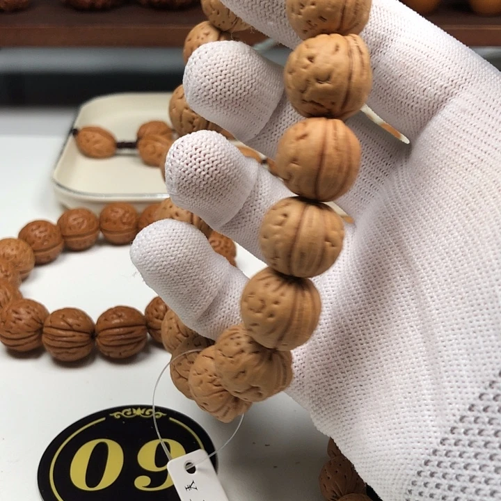 老***•手串桃核13.33333333