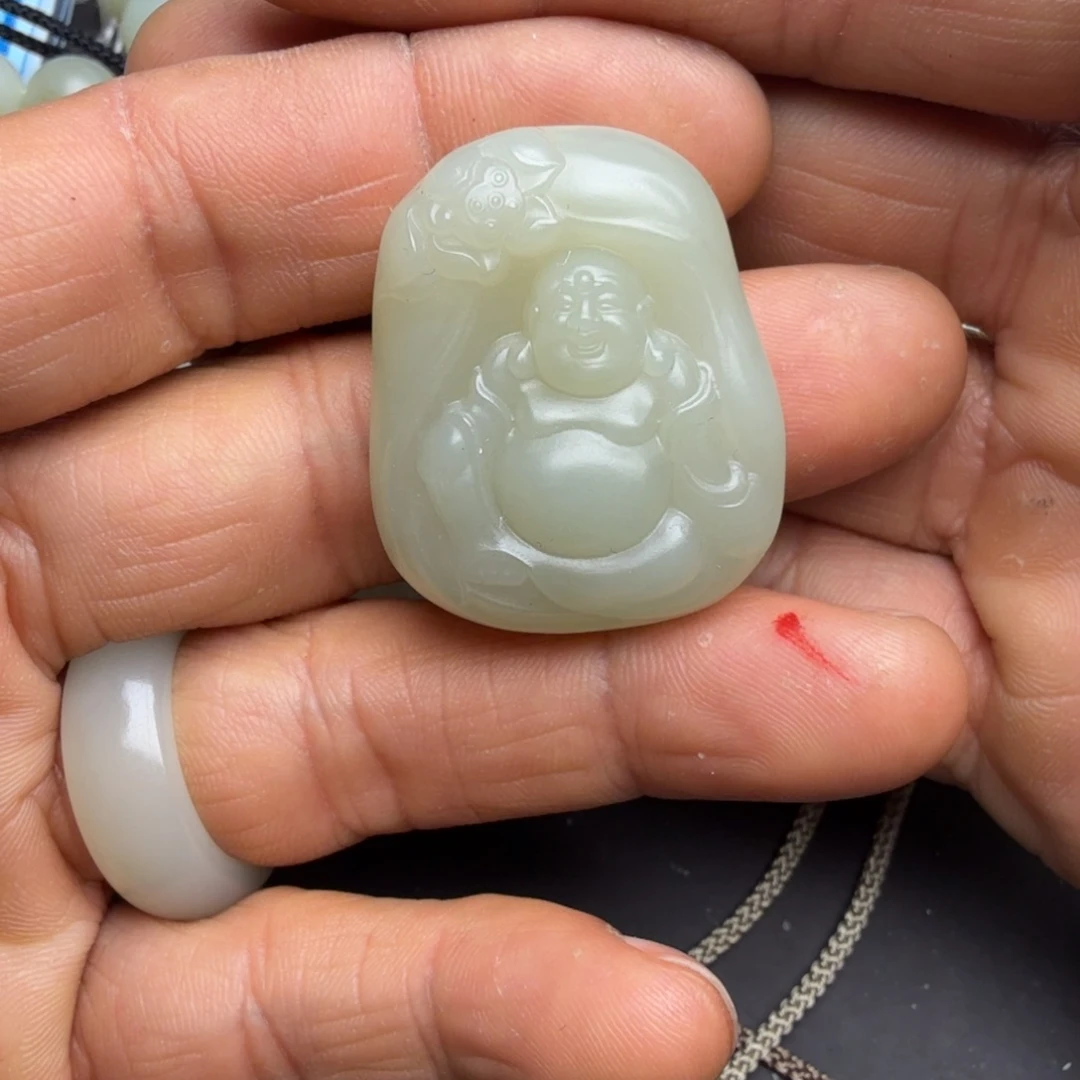 和田玉颈饰未镶嵌怀****光