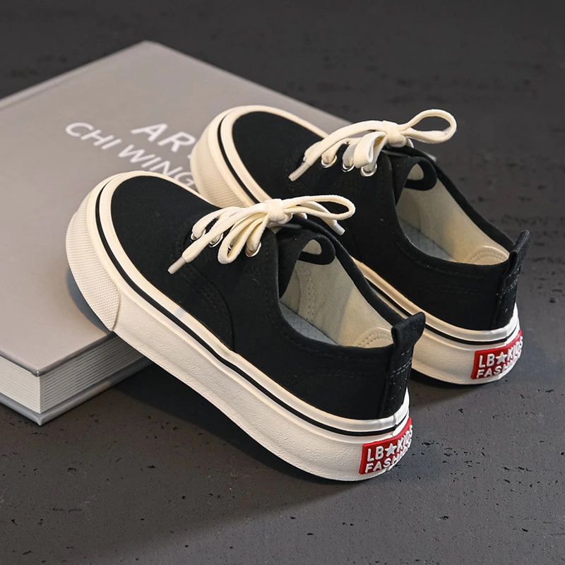 蜡笔小新童鞋儿童帆布鞋透气春季女童休闲男童一脚蹬板鞋黑色布鞋