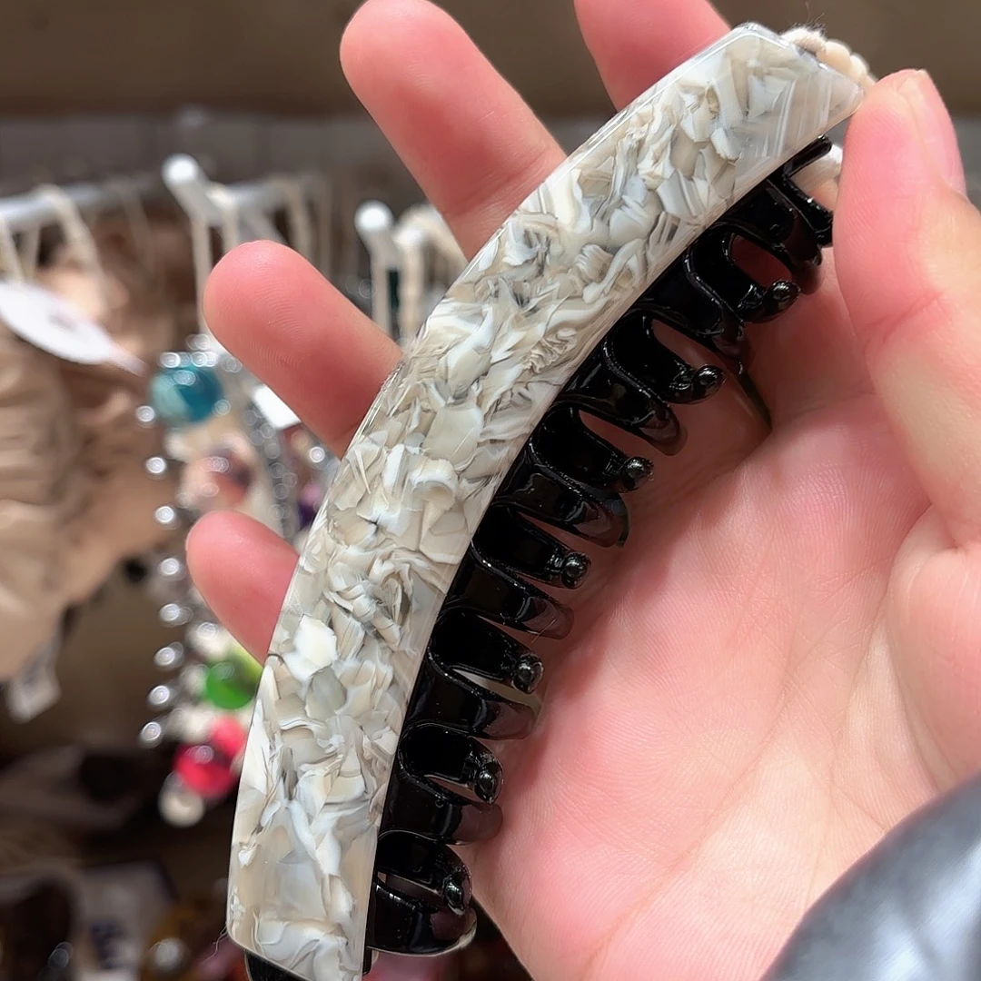 布艺非金属灰色香蕉夹