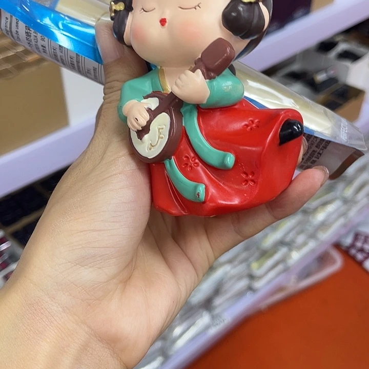 瓷片安家晒陶瓷娃娃