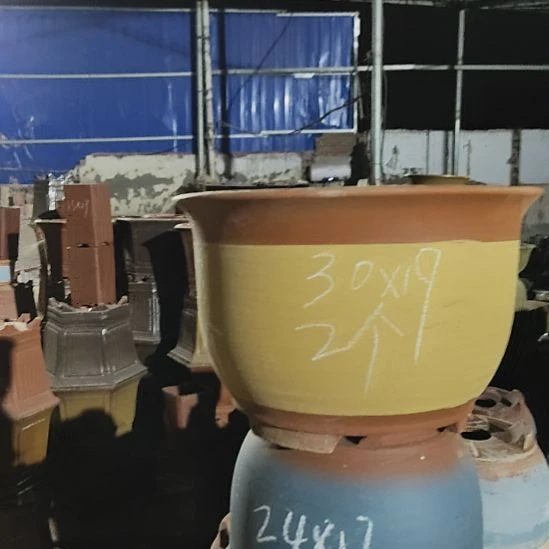 口径30高19黄两个