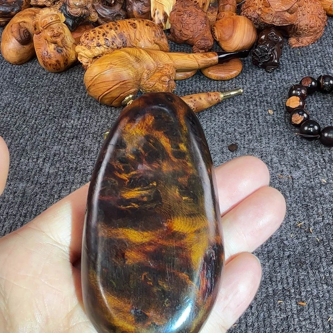 崖柏太行崖柏雷击木，黑金榴花