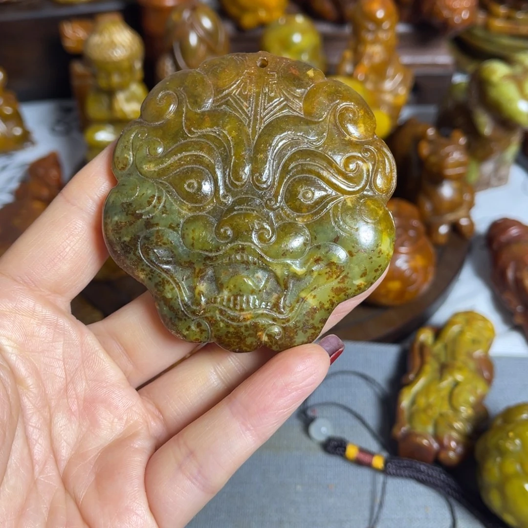 蛇纹石玉合金颈饰