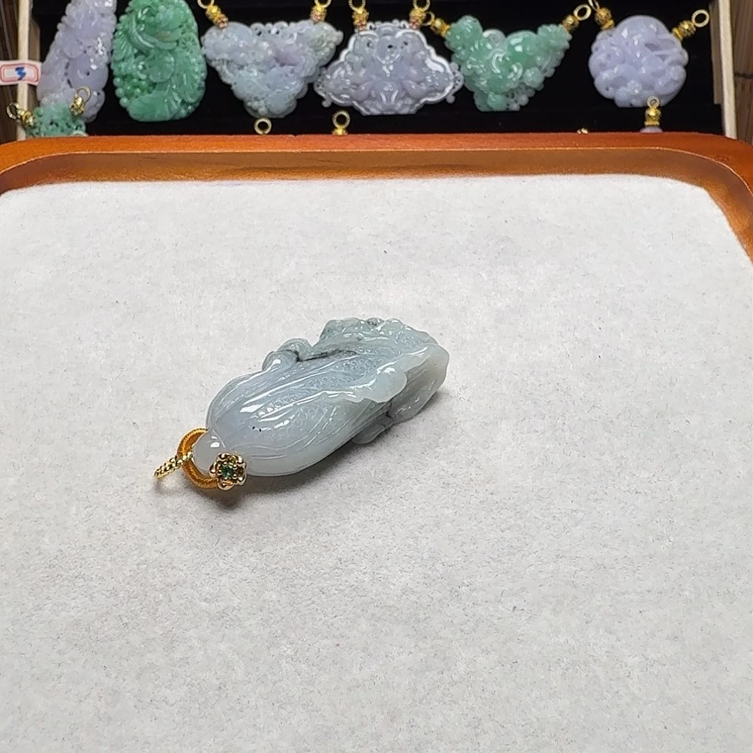 吊坠(赠链)未镶嵌翡翠