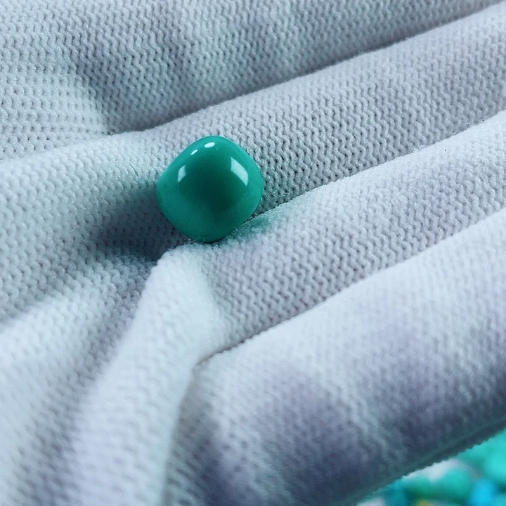 南红玛瑙未镶嵌珠宝奇石