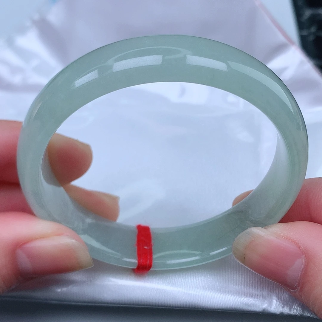 翡翠手镯未镶嵌天然