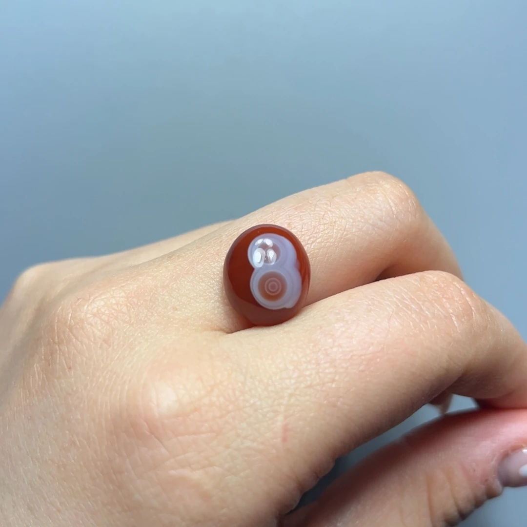 南红玛瑙八字眼戒面未镶嵌