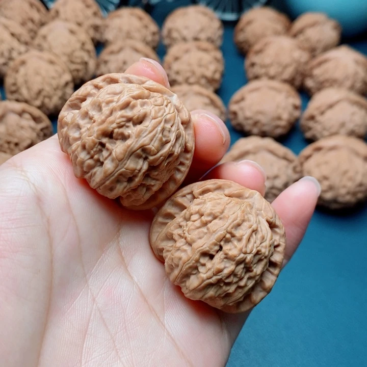 文玩核桃把件白狮子36全品
