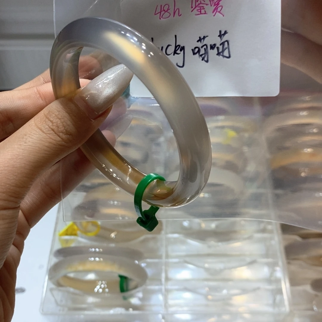 L***喵玛瑙/玉髓手镯合金