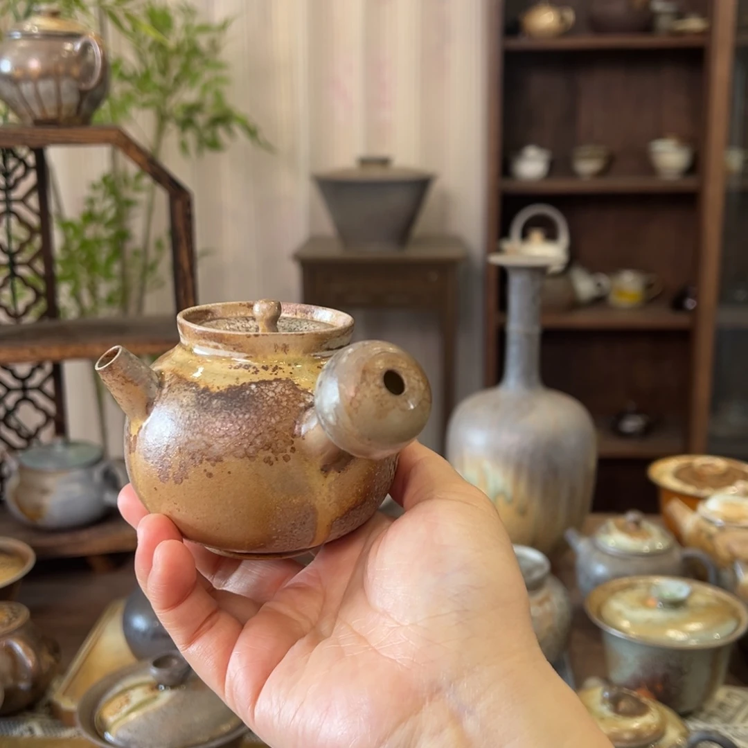 27中白精品侧把壶