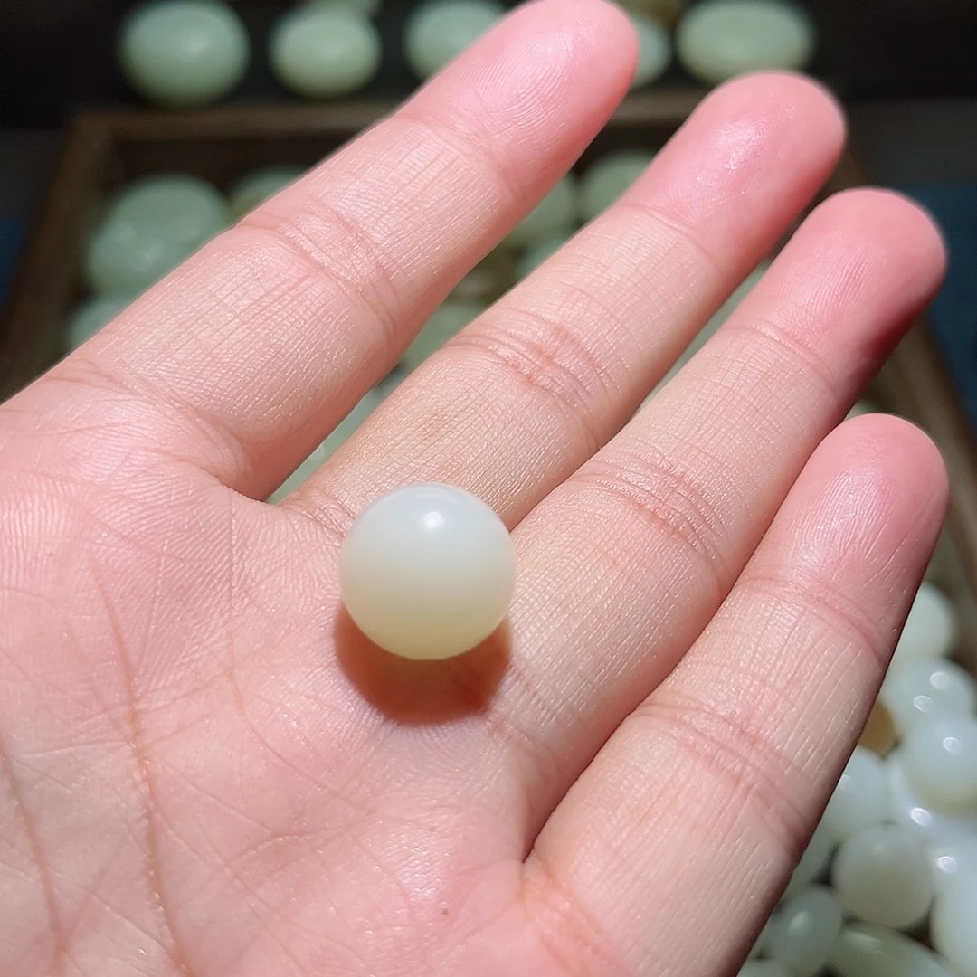 M***g和田玉未镶嵌颈饰