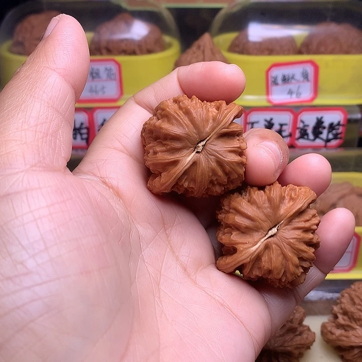 吊坠文玩核桃聚*三角白