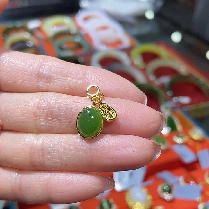 颈饰银S925镶嵌和田玉万能扣小滴溜