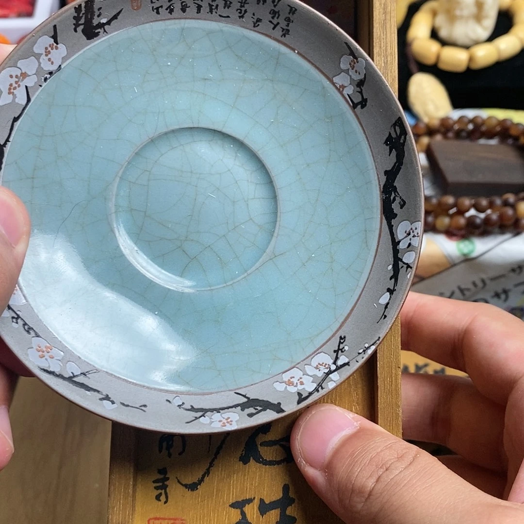碟瓷器制作工艺精湛
