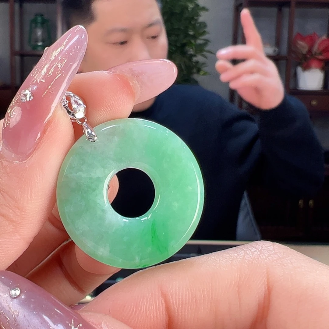 翡翠吊坠(不含链)18K金镶嵌吊坠76