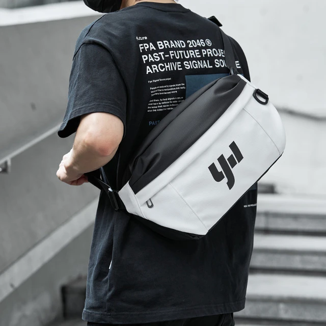 机能斜挎包男士包包机车邮差骑行背包潮牌工装运动单肩包胸包男包