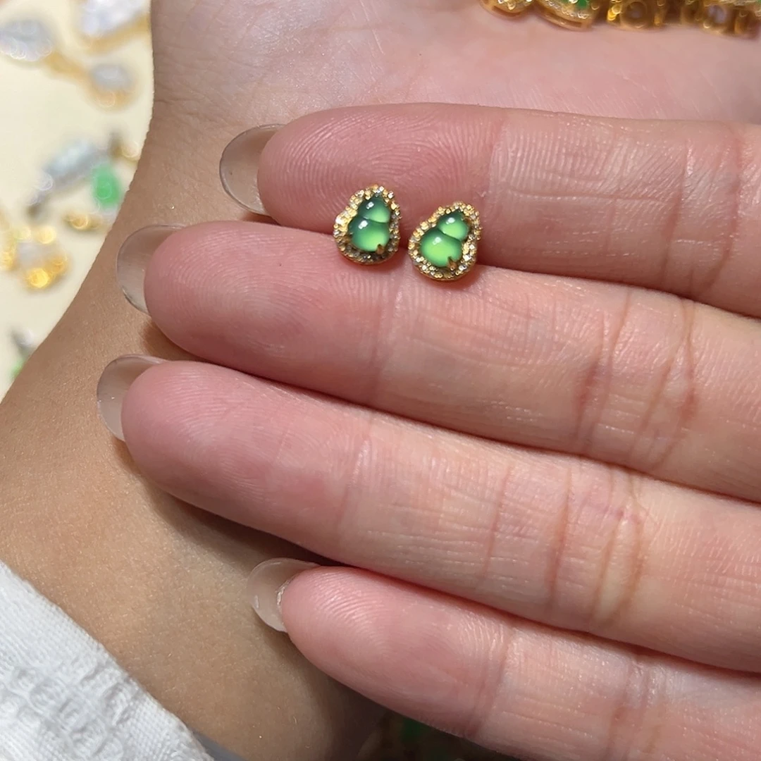 翡翠18K金镶嵌颈饰耳饰