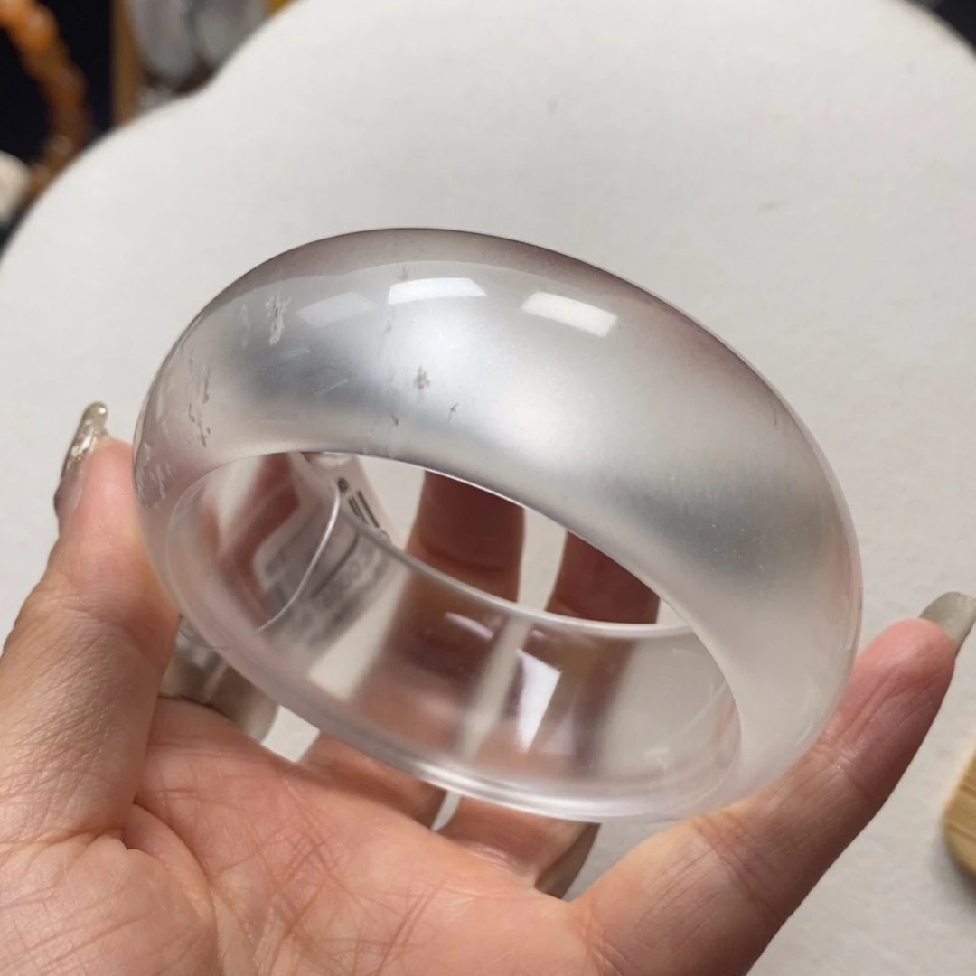 黑***瑰石英质玉未镶嵌手镯