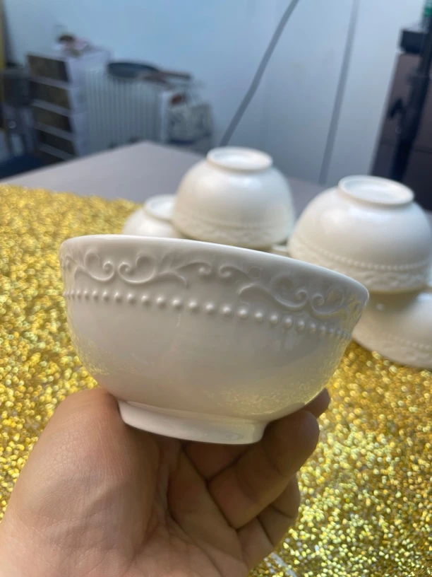 新疆包邮浮雕陶瓷米饭碗家用高颜值餐具釉下彩碗碟甜品酸奶碗qina